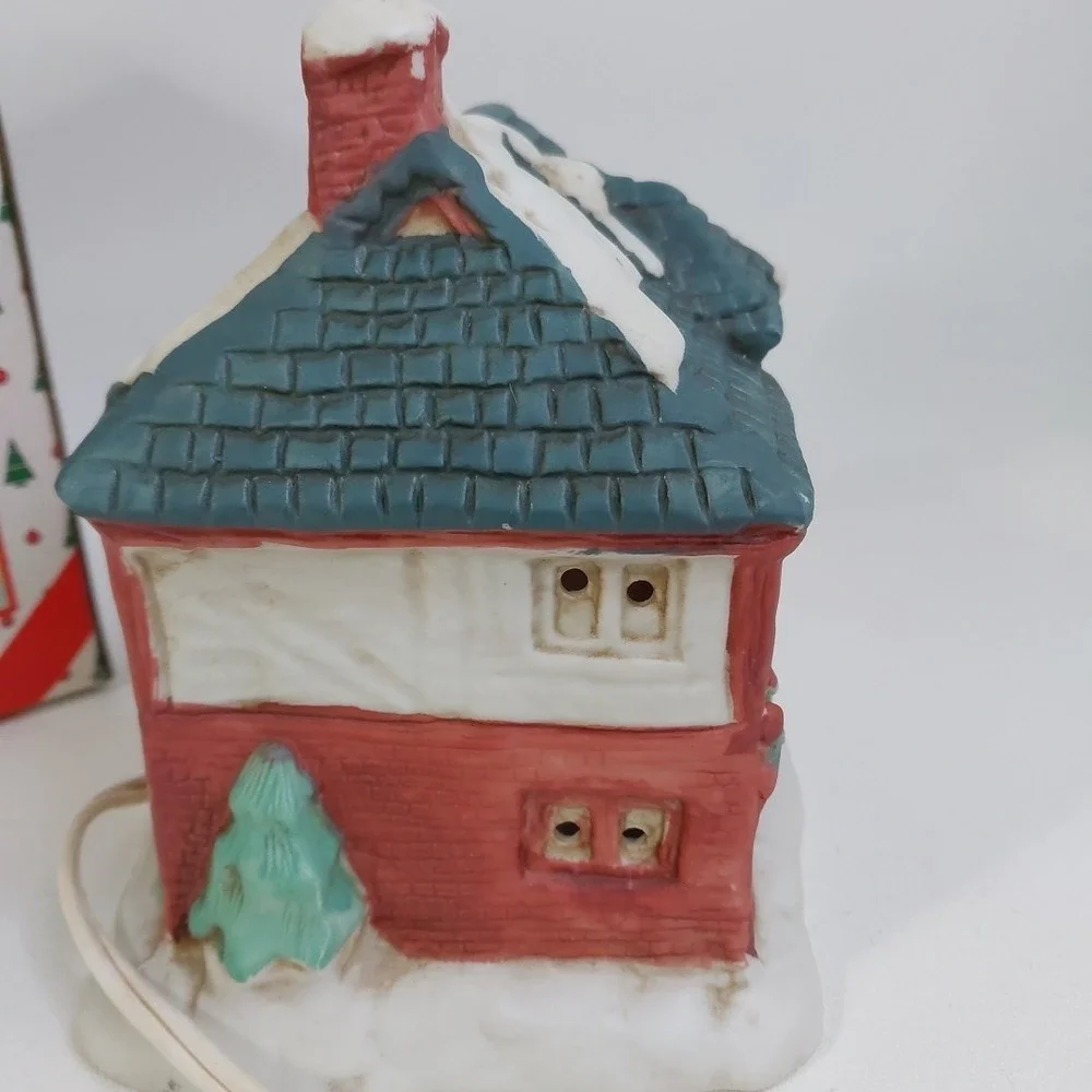 Vintage Christmas Village Lighted House 